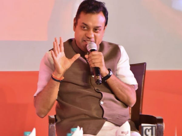 'প্রকাশ্যে হিংসা' 'প্রকাশ্যে হিংসা'