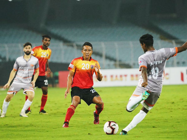 শীর্ষে জাঁকিয়ে বসল চেন্নাই! জয় অধরা লাল-হলুদের শীর্ষে জাঁকিয়ে বসল চেন্নাই! জয় অধরা লাল-হলুদের