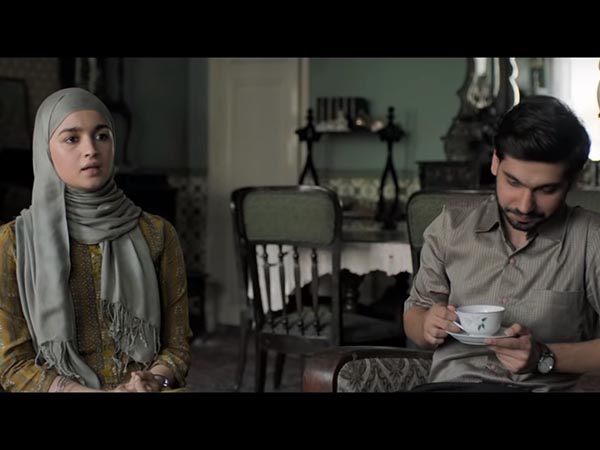  'গালি বয়' নিয়ে ব্যস্ত আলিয়া 
