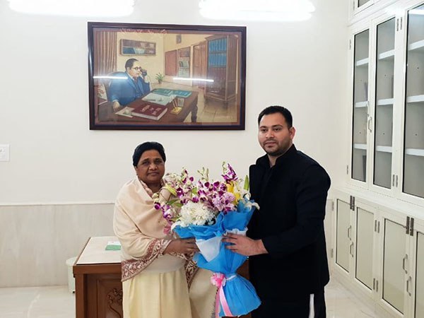 মায়াবতী-অখিলেশের জোটকে স্বাগত মায়াবতী-অখিলেশের জোটকে স্বাগত