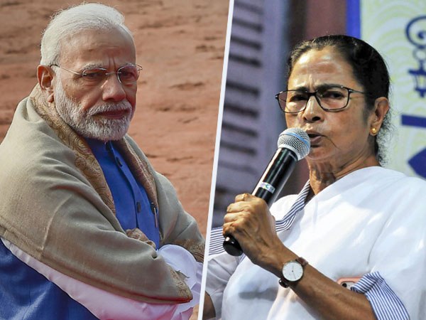 স্কুলের মধ্যেই বসে মমতা