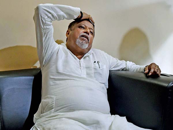 ডেবরার প্রাক্তন বিধায়কের ধাক্কা ডেবরার প্রাক্তন বিধায়কের ধাক্কা