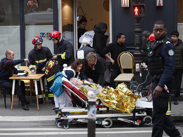 আতঙ্কে ফরাসী রাজধানী, তদন্তে পুলিশ 