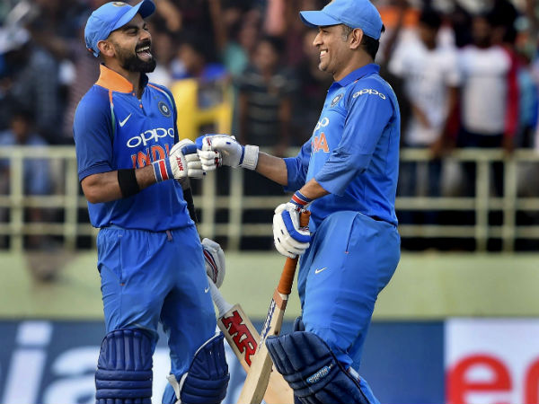 নিজে হারলেও অস্ট্রেলিয়ায় বিরাটকে জেতালেন বাজিগর ধোনি নিজে হারলেও অস্ট্রেলিয়ায় বিরাটকে জেতালেন বাজিগর ধোনি