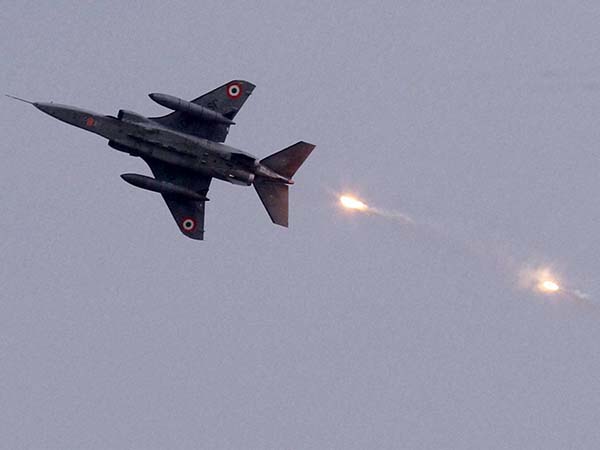 আঁচ পেয়েও বাঁচল না পাকিস্তান, ঘাঁটি চিনে আক্রমণ ভারতের আঁচ পেয়েও বাঁচল না পাকিস্তান, ঘাঁটি চিনে আক্রমণ ভারতের