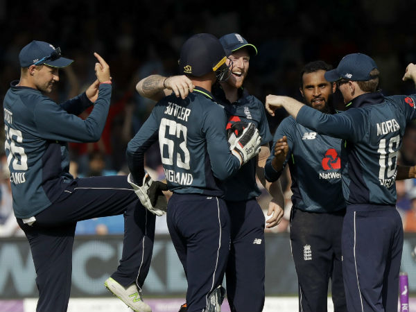 পথের কাঁটা পথের কাঁটা