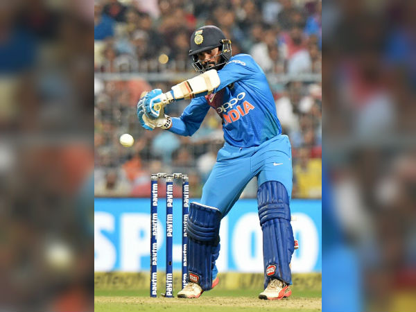 কেন নেননি শেষ ওভারে সিঙ্গল - মুখ খুললেন দীনেশ কার্তিক কেন নেননি শেষ ওভারে সিঙ্গল - মুখ খুললেন দীনেশ কার্তিক