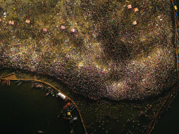 কুম্ভমেলা সেজে উঠছে মাঘী পূর্ণিমার আলোয়! পুলওয়ামা কাণ্ডের পর নিরাপত্তায় কোন ব্যবস্থা নেওয়া হচ্ছে কুম্ভমেলা সেজে উঠছে মাঘী পূর্ণিমার আলোয়! পুলওয়ামা কাণ্ডের পর নিরাপত্তায় কোন ব্যবস্থা নেওয়া হচ্ছে