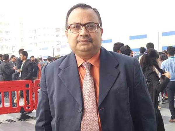 খবর ভুয়ো বলছেন কুণাল