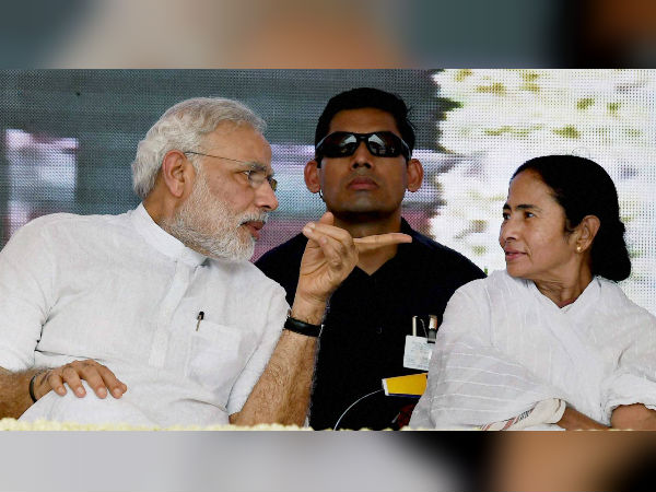 শুধু কংগ্রেস নয়, সংসদে মোদীর রোষে তপ্ত হলেন মমতাও শুধু কংগ্রেস নয়, সংসদে মোদীর রোষে তপ্ত হলেন মমতাও