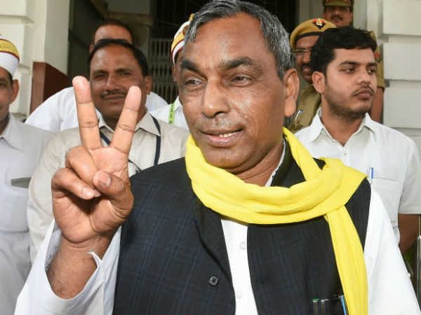 মমতাই প্রধানমন্ত্রী পদের জন্য সেরা, দাবি খোদ যোগীরাজ্যের মন্ত্রীর