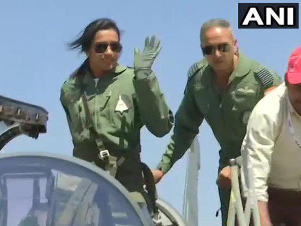 সিন্ধু-তীরে নয়া কীর্তি, গর্বিত শাটলার সিন্ধু-তীরে নয়া কীর্তি, গর্বিত শাটলার