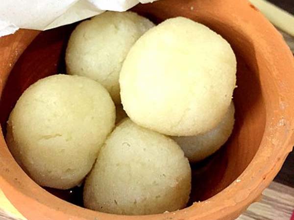কী বলছেন মিষ্টি বিক্রেতারা ? কী বলছেন মিষ্টি বিক্রেতারা ?
