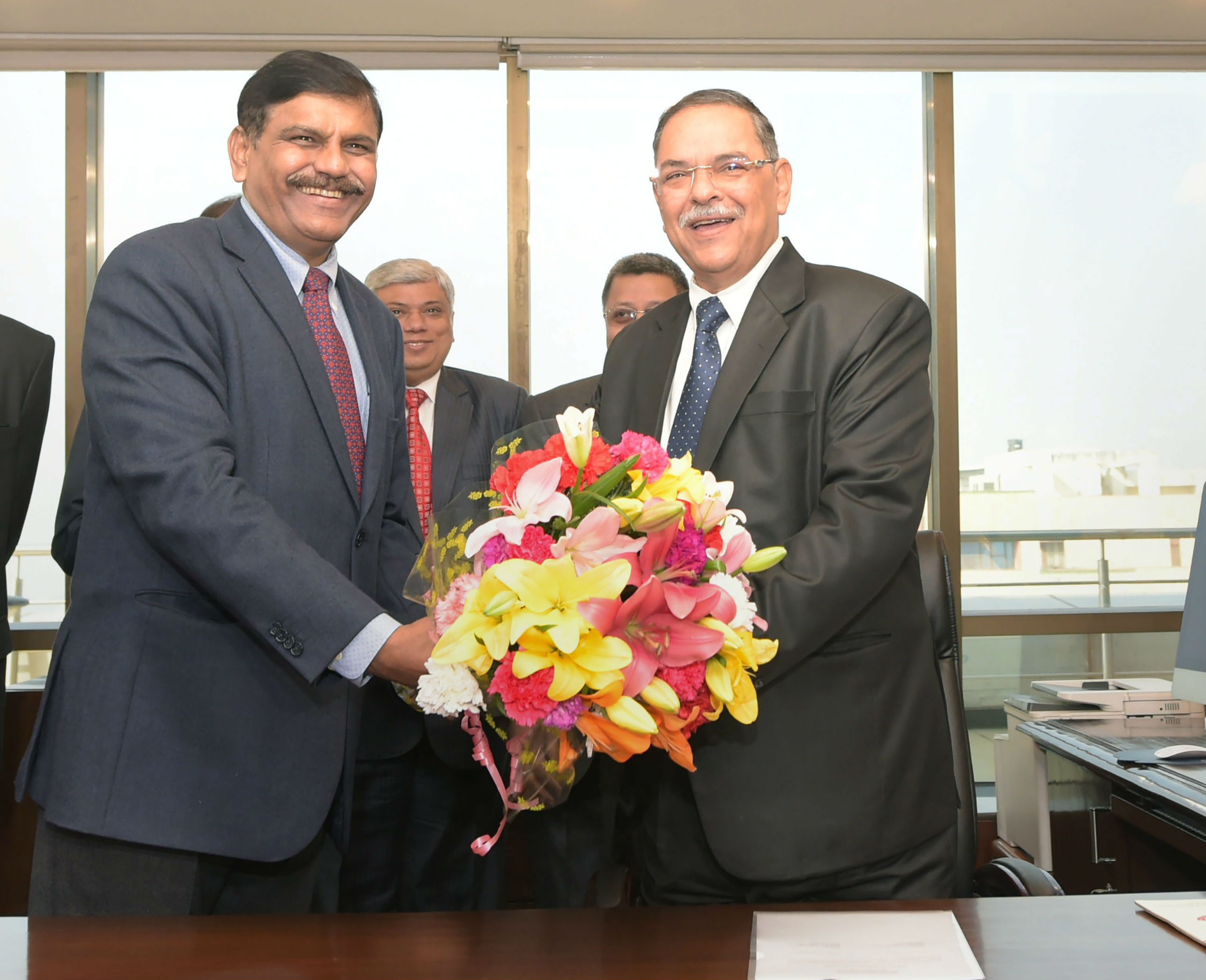 কলকাতা কাণ্ডের মধ্যেই সিবিআই প্রধানের দায়িত্ব নিলেন ঋষি শুক্লা কলকাতা কাণ্ডের মধ্যেই সিবিআই প্রধানের দায়িত্ব নিলেন ঋষি শুক্লা