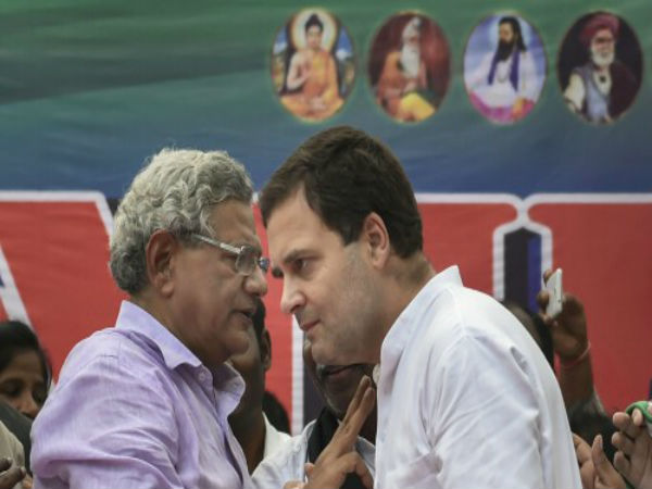 একদিকে পলিটব্যুরো অন্যদিকে রাহুল গান্ধীর বৈঠক 