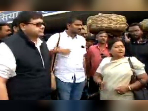 যাত্রীদের অভিযোগ