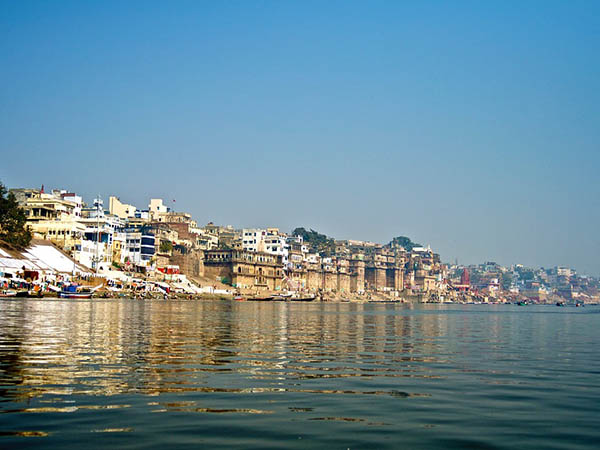 বড় প্রভাব নদীতে বড় প্রভাব নদীতে