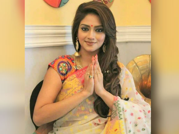  ফের সাজের ঘরানা নিয়ে বিতর্ক!