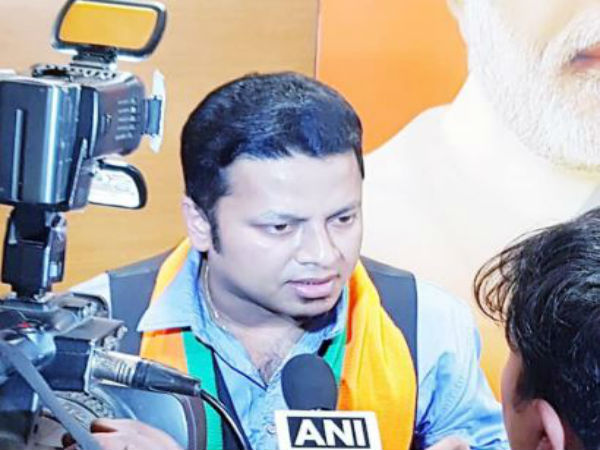 কালী মন্দিরে পুজো দিয়ে প্রচার শুরু