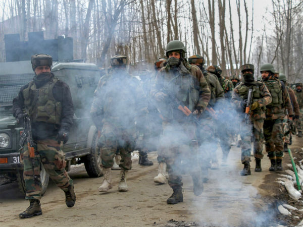 যুদ্ধ জারি অভিনন্দনের ফেরার দিনেও, সেনা-জঙ্গি গুলির লড়াইয়ে শহিদ হলেন চারজন যুদ্ধ জারি অভিনন্দনের ফেরার দিনেও, সেনা-জঙ্গি গুলির লড়াইয়ে শহিদ হলেন চারজন