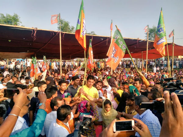 সোনামুড়ায় মুখ্যমন্ত্রীর দাবি সোনামুড়ায় মুখ্যমন্ত্রীর দাবি