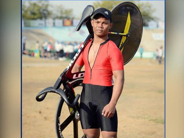 তাঁকে ভারতের জন্য তৈরি করা হয়েছে! গর্বিত ওয়ার্ল্ড নম্বার ওয়ান জুনিয়র সাইক্লিস্ট তাঁকে ভারতের জন্য তৈরি করা হয়েছে! গর্বিত ওয়ার্ল্ড নম্বার ওয়ান জুনিয়র সাইক্লিস্ট