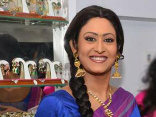 প্রসঙ্গ ইন্দ্রাণী হালদার 