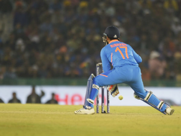 পরীক্ষায় ব্যর্থ, ভক্তদের বিদ্রুপের মুখে পন্থ পরীক্ষায় ব্যর্থ, ভক্তদের বিদ্রুপের মুখে পন্থ