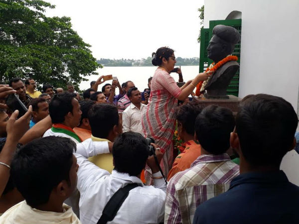বিজেপি কেন্দ্রে আর হুগলিতে লকেট চট্টোপাধ্যায় জয়ী হলে, হুগলির মানুষ কোন কোন দিকের উন্নয়ন আশা করতে পারে? 