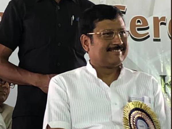 অনুপস্থিতি ঘিরে জল্পনা অনুপস্থিতি ঘিরে জল্পনা