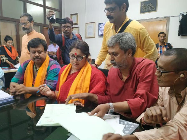 হুগলিতে তো আপনি থাকছেন, প্রচার চালাচ্ছেন, কী মনে হচ্ছে, এখানের কোন বিষয়গুলিকে 'পরিবর্তন' করা খুবই জরুরি? 