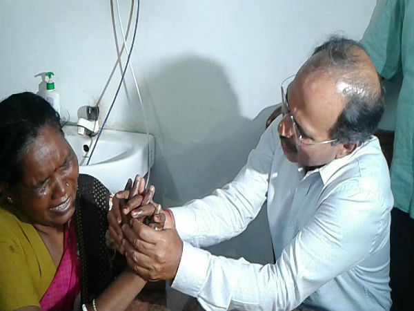 ফের ভোট কেন্দ্রে রেণুকা মাড্ডি