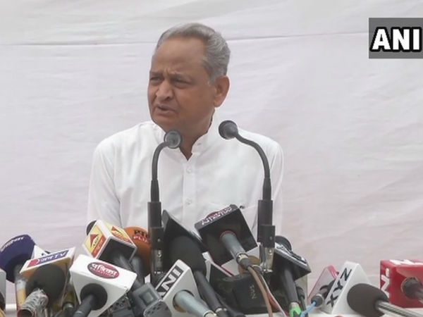 আস্থা ভোটে জিততে মরিয়া গেহলট আস্থা ভোটে জিততে মরিয়া গেহলট