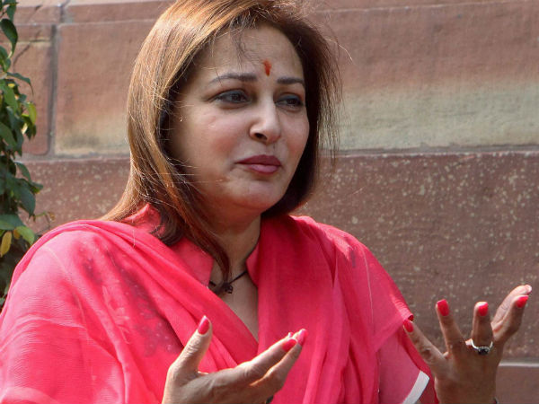 ক্ষোভ উগড়ে দেন জয়া