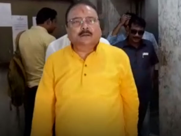 কামারহাটিকে ঢেলে সাজানোর আশ্বাস মদনের ফেসবুক লাইভে