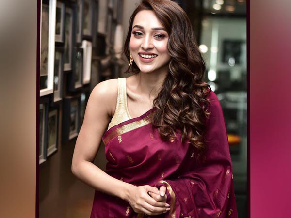'নেত্রী' মমতা বন্দ্যোপাধ্যায়ের কোন বিষয়গুলি আপনাকে খুব আকর্ষণ করে,বা উৎসাহ দিয়েছে? 'নেত্রী' মমতা বন্দ্যোপাধ্যায়ের কোন বিষয়গুলি আপনাকে খুব আকর্ষণ করে,বা উৎসাহ দিয়েছে?