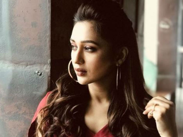 প্রথম থেকে ট্রোলকে হাতিয়ার করেই আপনাকে আর নুসরতকে নিয়ে রাজনৈতিক আক্রমণ চালানো হয়েছে.. বিষয়টা কীভাবে দেখছেন? প্রথম থেকে ট্রোলকে হাতিয়ার করেই আপনাকে আর নুসরতকে নিয়ে রাজনৈতিক আক্রমণ চালানো হয়েছে.. বিষয়টা কীভাবে দেখছেন?