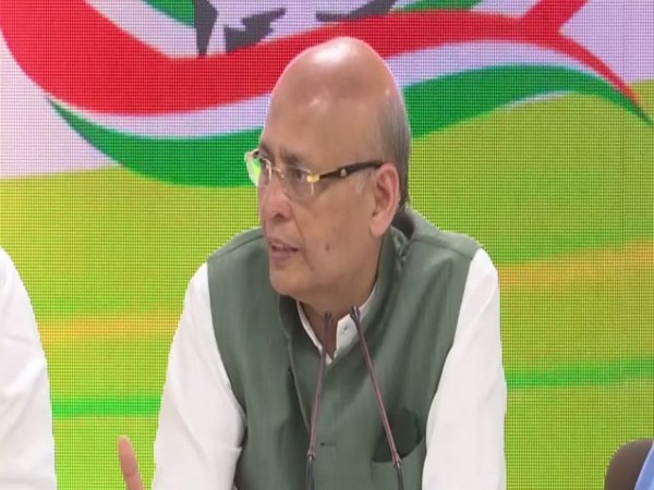 নির্বাচনী প্রচারে রাজীবকে টেনে আনার সমালোচনা নির্বাচনী প্রচারে রাজীবকে টেনে আনার সমালোচনা