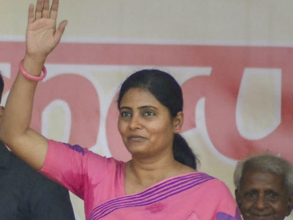 কোন দলকে কটি পদ 