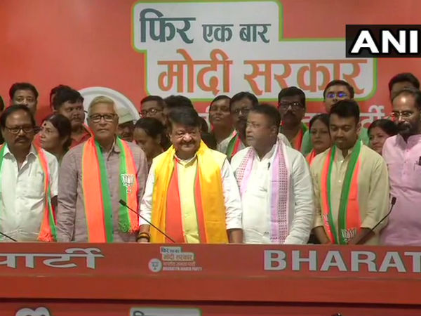 চার পুরসভার ৫০ কাউন্সিলর বিজেপিতে চার পুরসভার ৫০ কাউন্সিলর বিজেপিতে