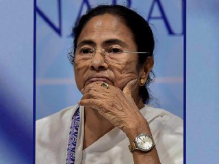 মন ভেঙেছে বিদ্যাসাগরের অবমাননায়, প্রতিবাদে ‘লজ্জিত’ মমতা মন ভেঙেছে বিদ্যাসাগরের অবমাননায়, প্রতিবাদে ‘লজ্জিত’ মমতা