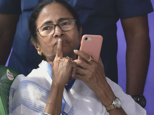 দু'টি কারণে মমতা পিছিয়ে পড়ছেন দু'টি কারণে মমতা পিছিয়ে পড়ছেন