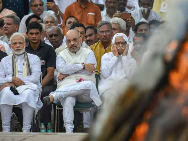 এরপর কী ঘটে যায়?