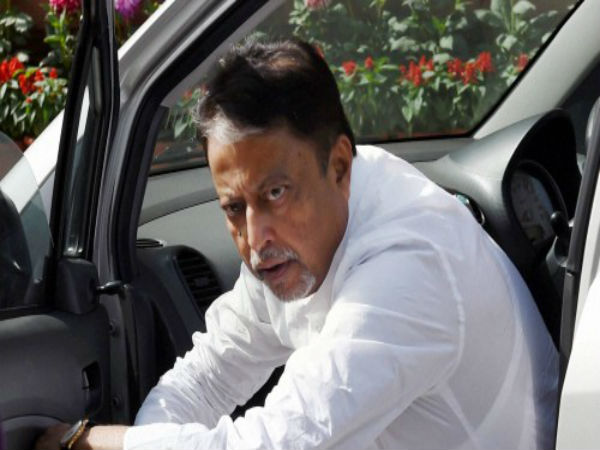 ভোট প্রচারে বাংলায় হিংসা নিয়ে আক্রমণ ভোট প্রচারে বাংলায় হিংসা নিয়ে আক্রমণ