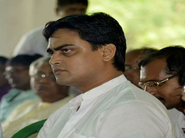 শান্তনু ঠাকুর শান্তনু ঠাকুর