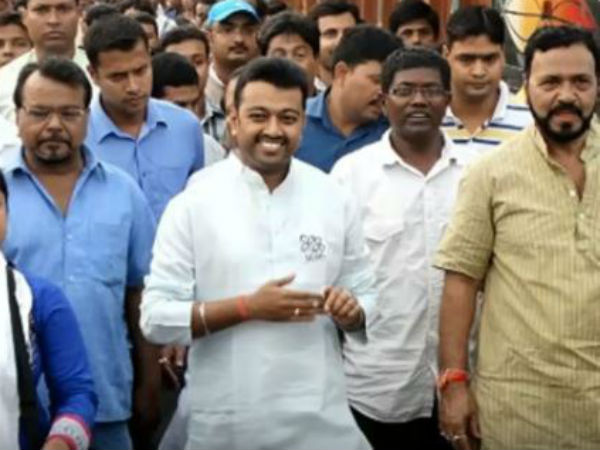 অর্জুনকে গদ্দার বলতে চাননি শুভ্রাংশু অর্জুনকে গদ্দার বলতে চাননি শুভ্রাংশু
