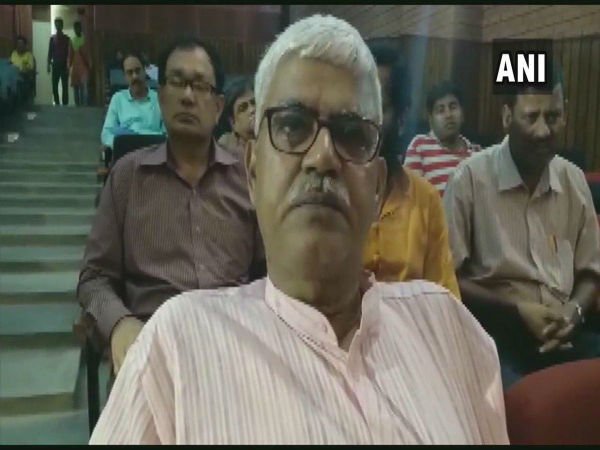 কর্তৃপক্ষের আজব সিদ্ধান্ত