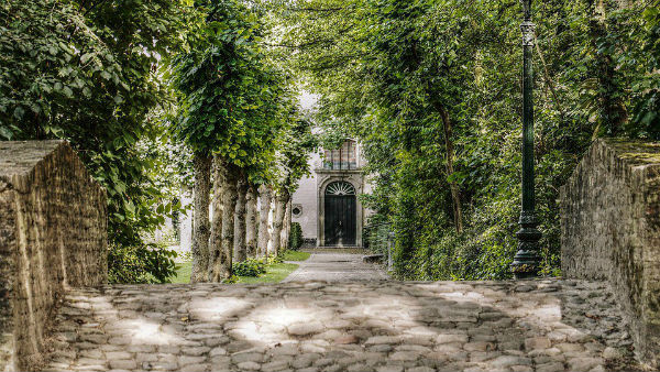 এক মাসের ব্যবধানে ছয় মৃত্যু