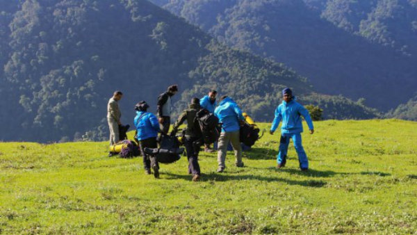 মিলল ভারতীয় বায়ু সেনার বিমানের ধ্বংসাবশেষ! মিলল না ১৩ জনের কারও দেহাবশেষ মিলল ভারতীয় বায়ু সেনার বিমানের ধ্বংসাবশেষ! মিলল না ১৩ জনের কারও দেহাবশেষ