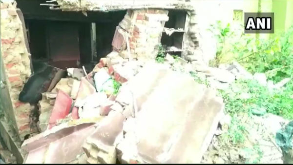 মল্লারপুরে ক্লাবে বিস্ফোরণ মল্লারপুরে ক্লাবে বিস্ফোরণ
